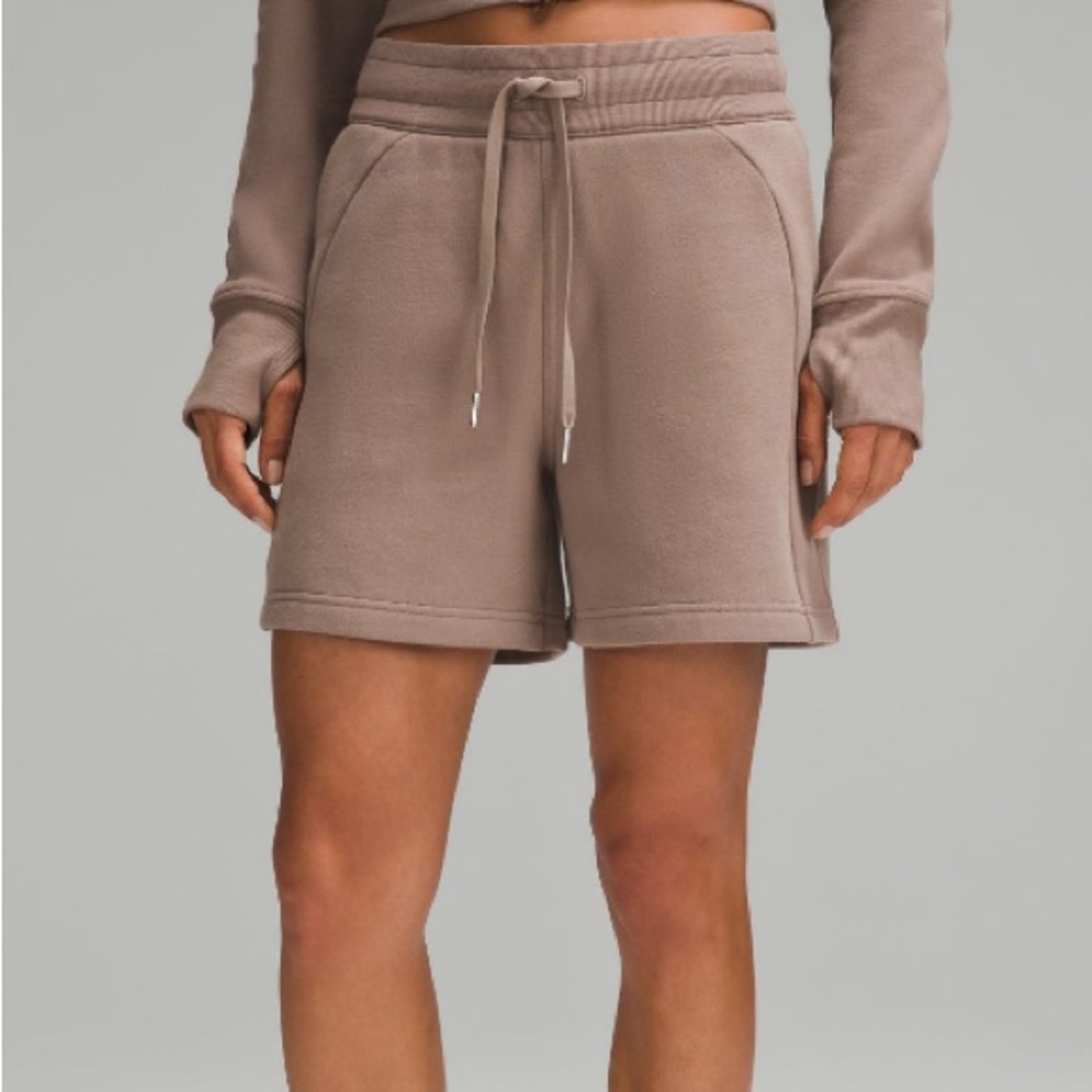 Lululemon Scuba High-Rise Short 5”